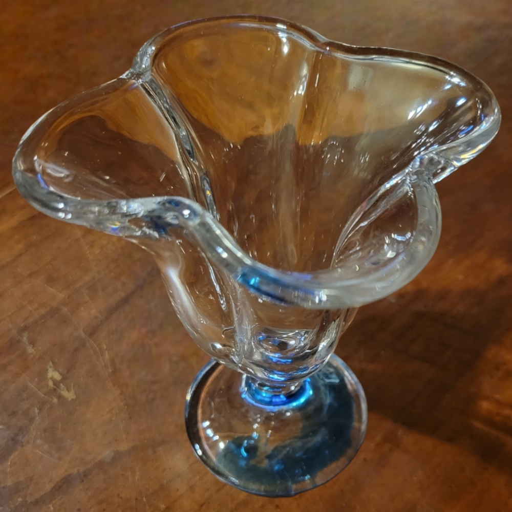 1 Vtg Sundae Icecream Dish Blue Heavy  Pressed Glass Pedestal Footed 4 Petals